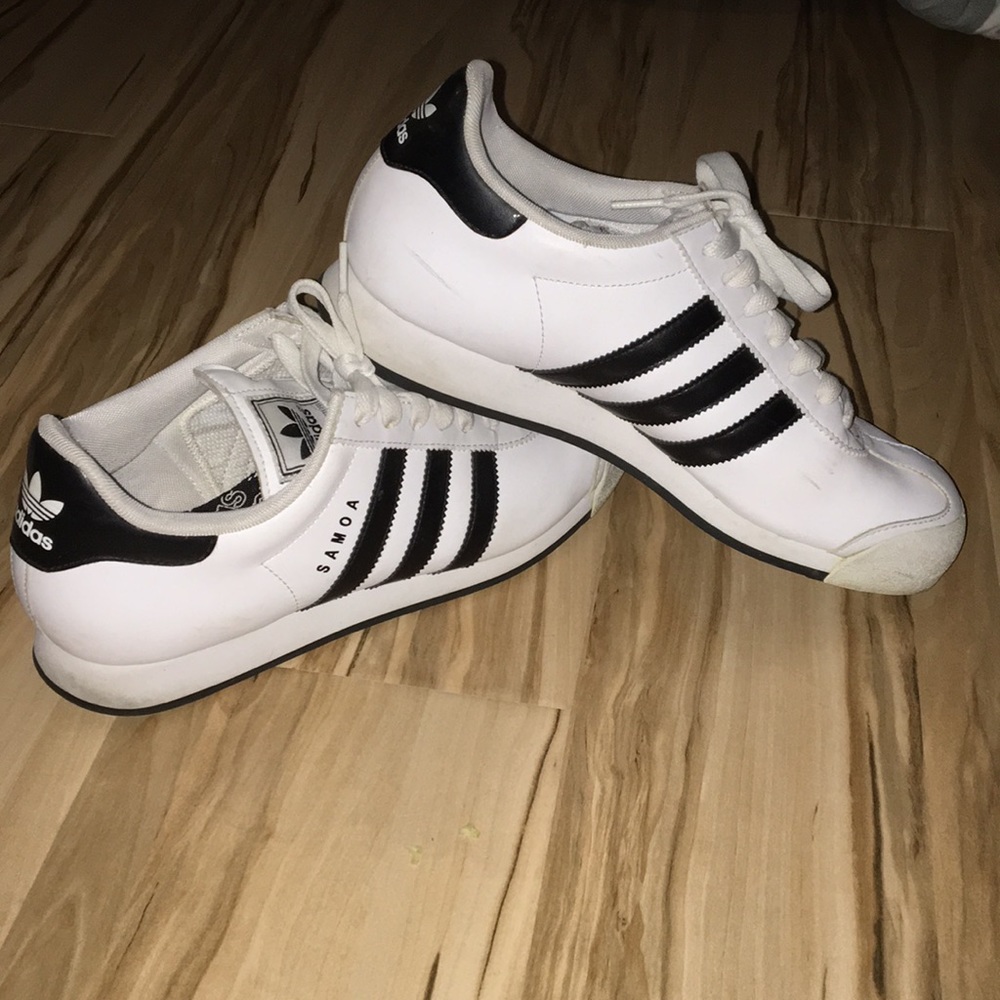Adidas Samoa Size 9